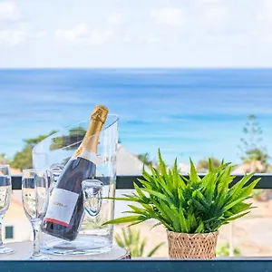 https://villa-bella-mar-by-madeira-sun-travel.madeira-islandshotels.com